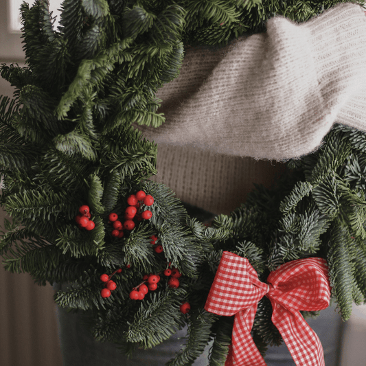 Comment fabriquer une Couronne de Noël Écologique en 8 Étapes Faciles - Simplethings