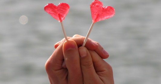 Fêter la Saint-Valentin de manière Naturelle et Écoresponsable : Célébrer l'Amour tout en Respectant la Planète