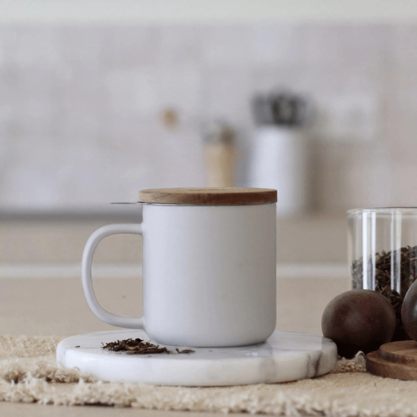Tisanière Juliet OGO 300ml en grès blanc pur avec couvercle en bois d'acacia - Simplethings